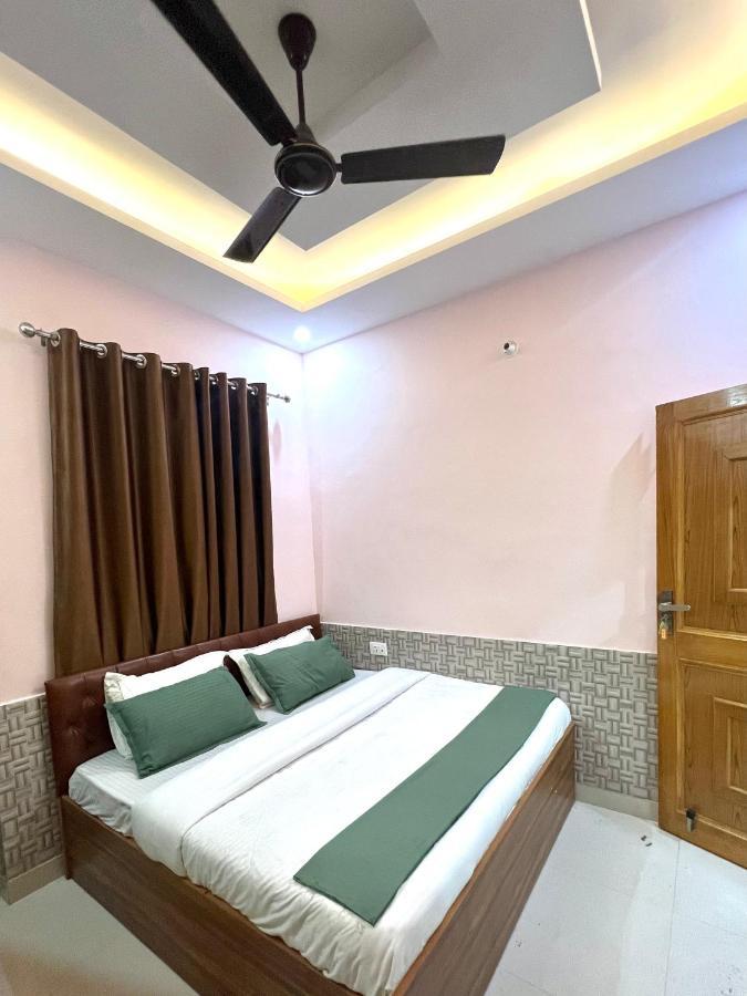 Shanti Hostel And Garden Cafe Rishikesh Luaran gambar