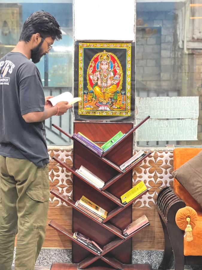 Shanti Hostel And Garden Cafe Rishikesh Luaran gambar