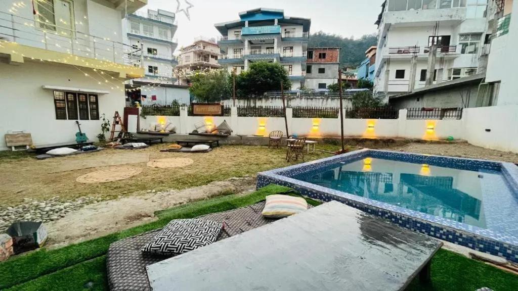 Shanti Hostel And Garden Cafe Rishikesh Luaran gambar